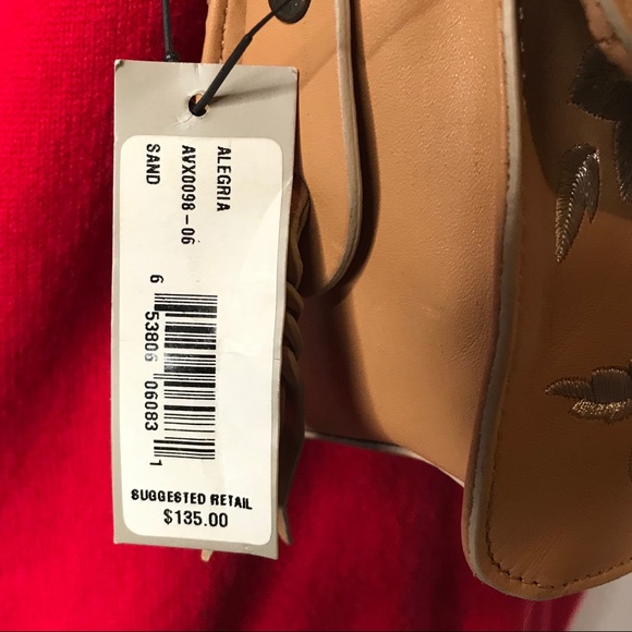 🎁 Adrienne Vittadini Leather Shoulder Bag - Picture 4 of 8